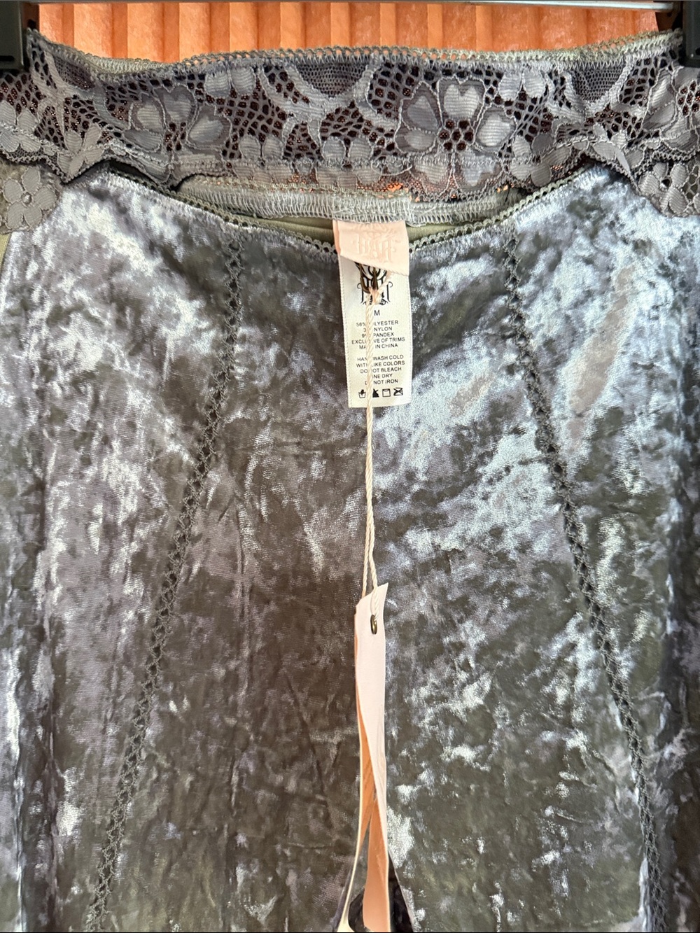 HAH By Free People Women's Silver Velvet Wrap Top & Jogger Pants Set Size L/M - Picture 6 of 11